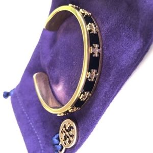 Tori Burch braclett